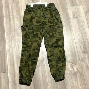New pants only worn once.